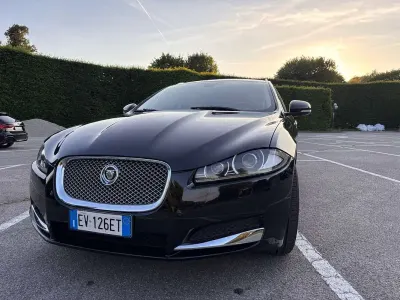 Usata Jaguar XF Sportbrake Luxury 200 CV (147 kW) 2014 Nero Station wagon