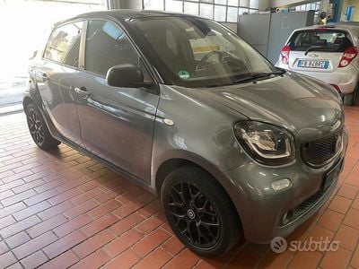 Usata Smart ForFour Passion 89 CV (65 kW) 2017 Nero Utilitaria