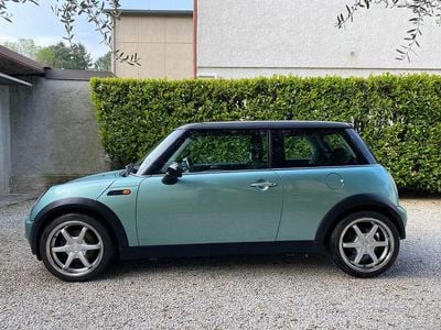 Usado Mini Cooper 116 HP (85 kW) 2002 Verde Citadino