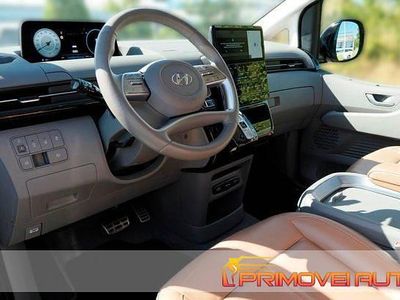 Usata Hyundai Staria Signature 2022 Grigio Monovolume