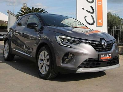 Usata Renault Captur Intens 94 CV (69 kW) 2022 Grigio cassiopea SUV