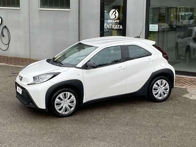 Usata Toyota Aygo X Active 72 CV (52 kW) 2023 Bianco SUV
