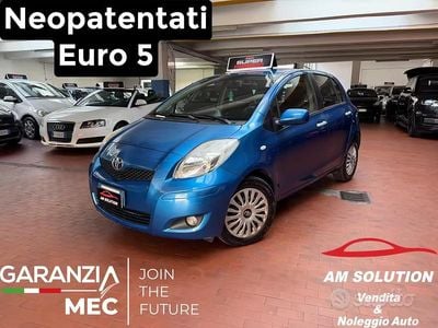 Usata Toyota Yaris 101 CV (74 kW) 2010 Blu Utilitaria