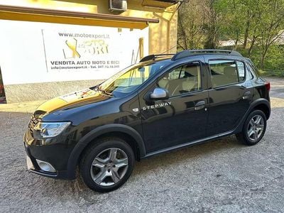 Usata Dacia Sandero Stepway 90 CV (66 kW) 2019 Nero Berlina