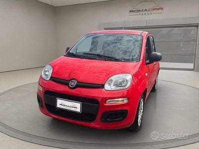 Usata Fiat Panda Lounge 69 CV (50 kW) 2018 Rosso Utilitaria