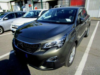 Usata Peugeot 3008 131 CV (96 kW) 2019 SUV
