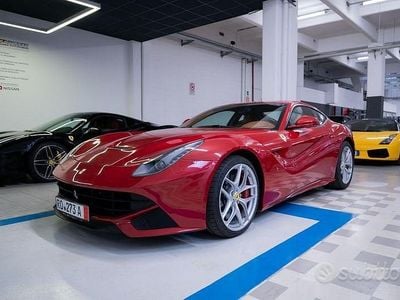 Usata Ferrari F12 741 CV (545 kW) 2013 Rosso Coupé