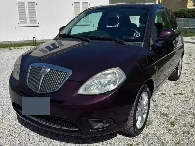 Usata Lancia Ypsilon 75 CV (55 kW) 2010 Utilitaria