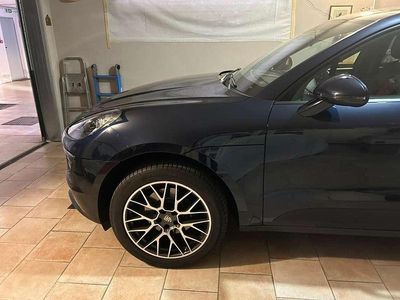 Usata Porsche Macan 247 CV (181 kW) 2018 Blu/azzurro SUV