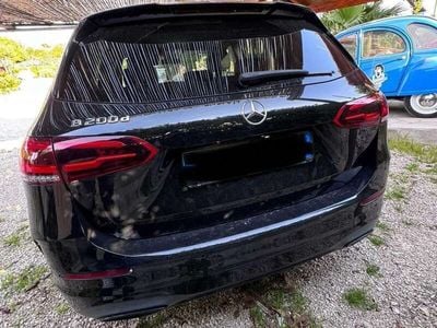 Mercedes B200
