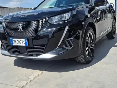 Usata Peugeot 2008 Allure 131 CV (96 kW) 2023 Nero SUV