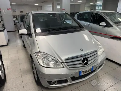 Usata Mercedes A150 Executive 95 CV (69 kW) 2011 Grigio Utilitaria