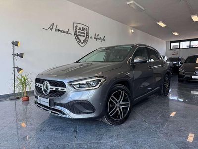 Mercedes GLA220