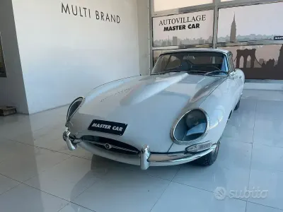 Usata Jaguar E-Type 265 CV (194 kW) 1960 Bianco Coupé