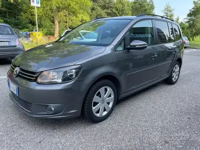 Usata VW Touran Comfortline 105 CV (77 kW) 2013 Grigio Monovolume