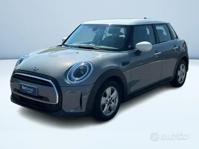 Usata Mini Cooper Essential 136 CV (100 kW) 2022 Grigio metallizzato Utilitaria