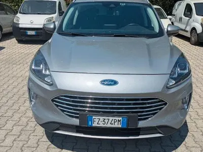 Usata Ford Kuga 120 CV (88 kW) 2020 Grigio SUV
