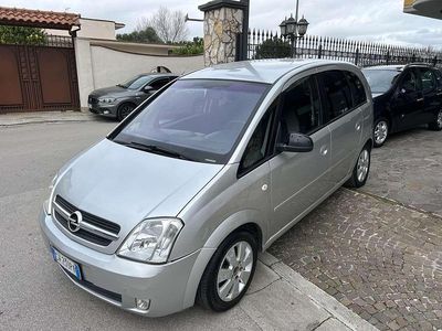 Usata Opel Meriva Cosmo 101 CV (74 kW) 2005 Argento Monovolume