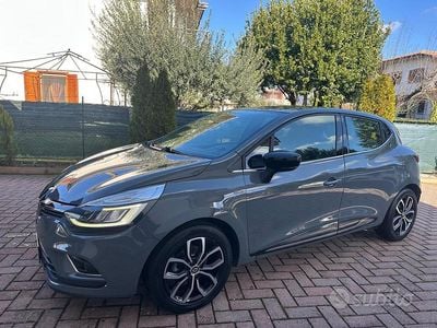 Usata Renault Clio IV Intens 90 CV (66 kW) 2019 Grigio Berlina