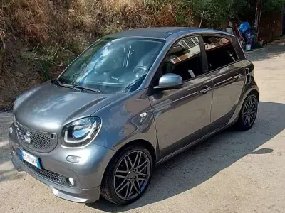 Usata Smart ForFour Brabus 90 CV (66 kW) 2018 Grigio Utilitaria