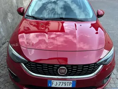 Usata Fiat Tipo Easy 95 CV (69 kW) 2017 Berlina