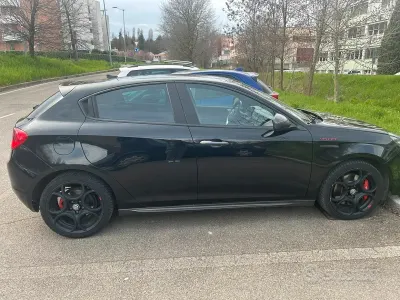Usata Alfa Romeo Giulietta Veloce 241 CV (177 kW) 2018 Nero Utilitaria