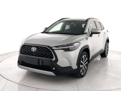 Begagnad Toyota Corolla Cross Trend 98 HK (72 kW) 2025 Silver SUV