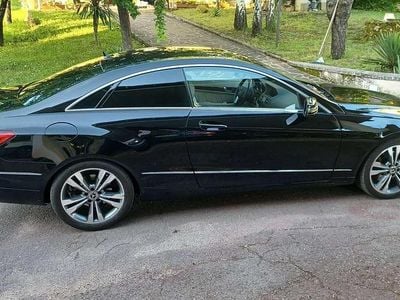 Usata Mercedes E200 Premium 184 CV (135 kW) 2015 Nero Coupé
