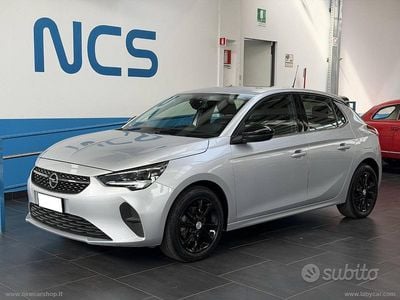 Usata Opel Corsa Elegance 100 CV (73 kW) 2023 Argento Utilitaria