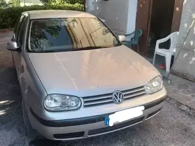 Usata VW Golf IV 110 CV (80 kW) 2001 Berlina
