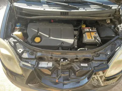 Usata Lancia Musa 101 CV (74 kW) 2006 Grigio Monovolume