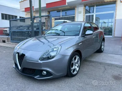 Usata Alfa Romeo Giulietta Super 120 CV (88 kW) 2017 Grigio Utilitaria