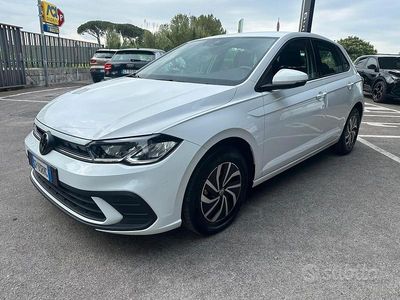 Usata VW Polo Life 95 CV (69 kW) 2023 Bianco Utilitaria