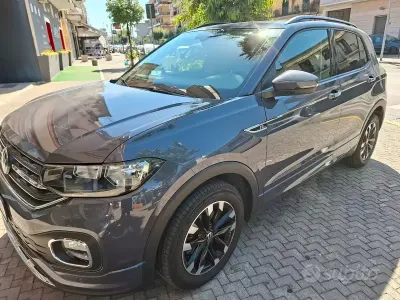 Usata VW T-Cross R-line 110 CV (80 kW) 2023 Grigio SUV