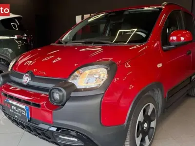 Usado Fiat Panda Cross Cross 69 HP (50 kW) 2025 Vermelho Citadino
