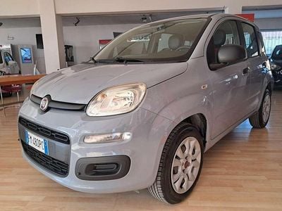 Usata Fiat Panda Lounge 80 CV (58 kW) 2017 Grigio finanza pastello Utilitaria