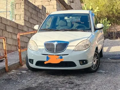 Usata Lancia Ypsilon 75 CV (55 kW) 2011 Utilitaria