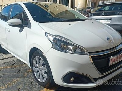 Usata Peugeot 208 Allure 101 CV (74 kW) 2019 Bianco Utilitaria