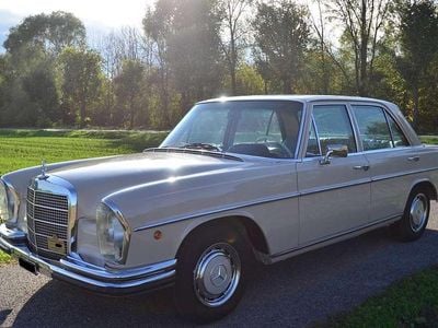 Usata Mercedes 280 140 CV (102 kW) 1972 Beige Berlina