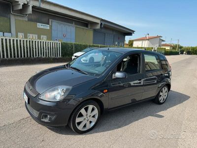 usata Ford Fiesta 1.4 TDCI neopatentati