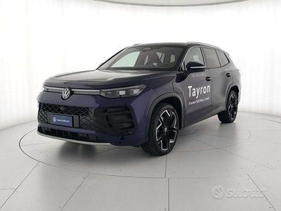 Usata VW Tayron R-line Plus 204 CV (150 kW) 2025 Ultraviolet metallizzato SUV