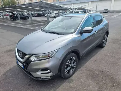 Usata Nissan Qashqai N-Connecta 116 CV (85 kW) 2018 Grigio SUV