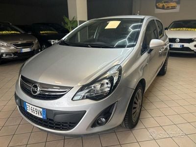 Usata Opel Corsa Edition 85 CV (62 kW) 2014 Bianco Berlina