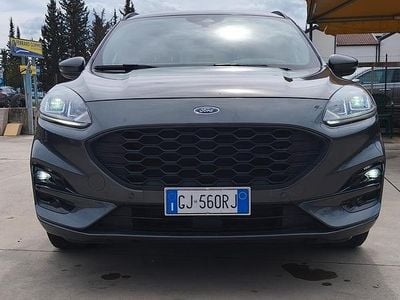 Usata Ford Kuga ST-Line 120 CV (88 kW) 2022 Grigio SUV