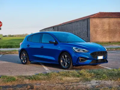 Usata Ford Focus ST-Line 120 CV (88 kW) 2021 Bluazzurro Berlina