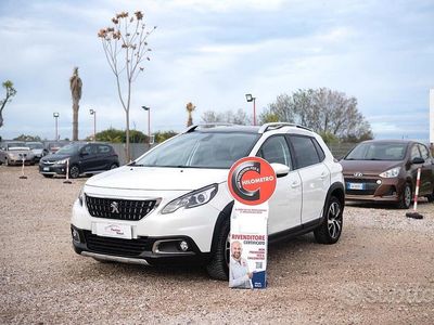 Usata Peugeot 2008 Allure 120 CV (88 kW) 2017 Bianco SUV