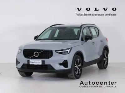 Usata Volvo XC40 Plus 163 CV (119 kW) 2024 Grigio SUV