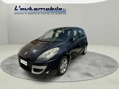 Usata Renault Scénic III Dynamique 110 CV (80 kW) 2011 Giallo Monovolume