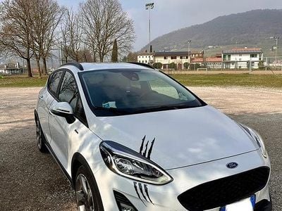 Usata Ford Fiesta Active 85 CV (62 kW) 2018 Utilitaria
