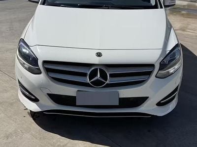 Usata Mercedes B180 109 CV (80 kW) 2018 Bianco Monovolume